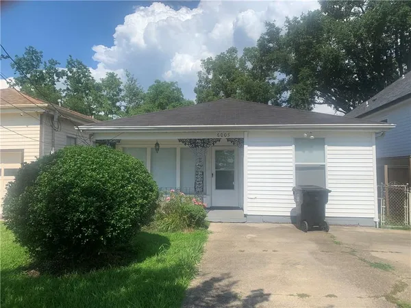 $1,850 | 6005 Franklin Avenue, New Orleans, LA 70122