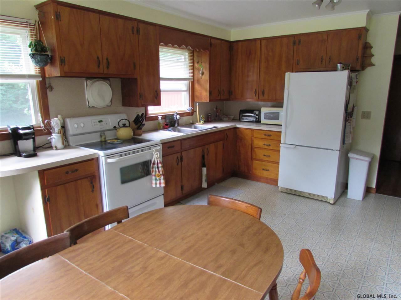 279 Van Wies Point Road Bethlehem, NY 12077 - Photo 11 of 25 Photo 11