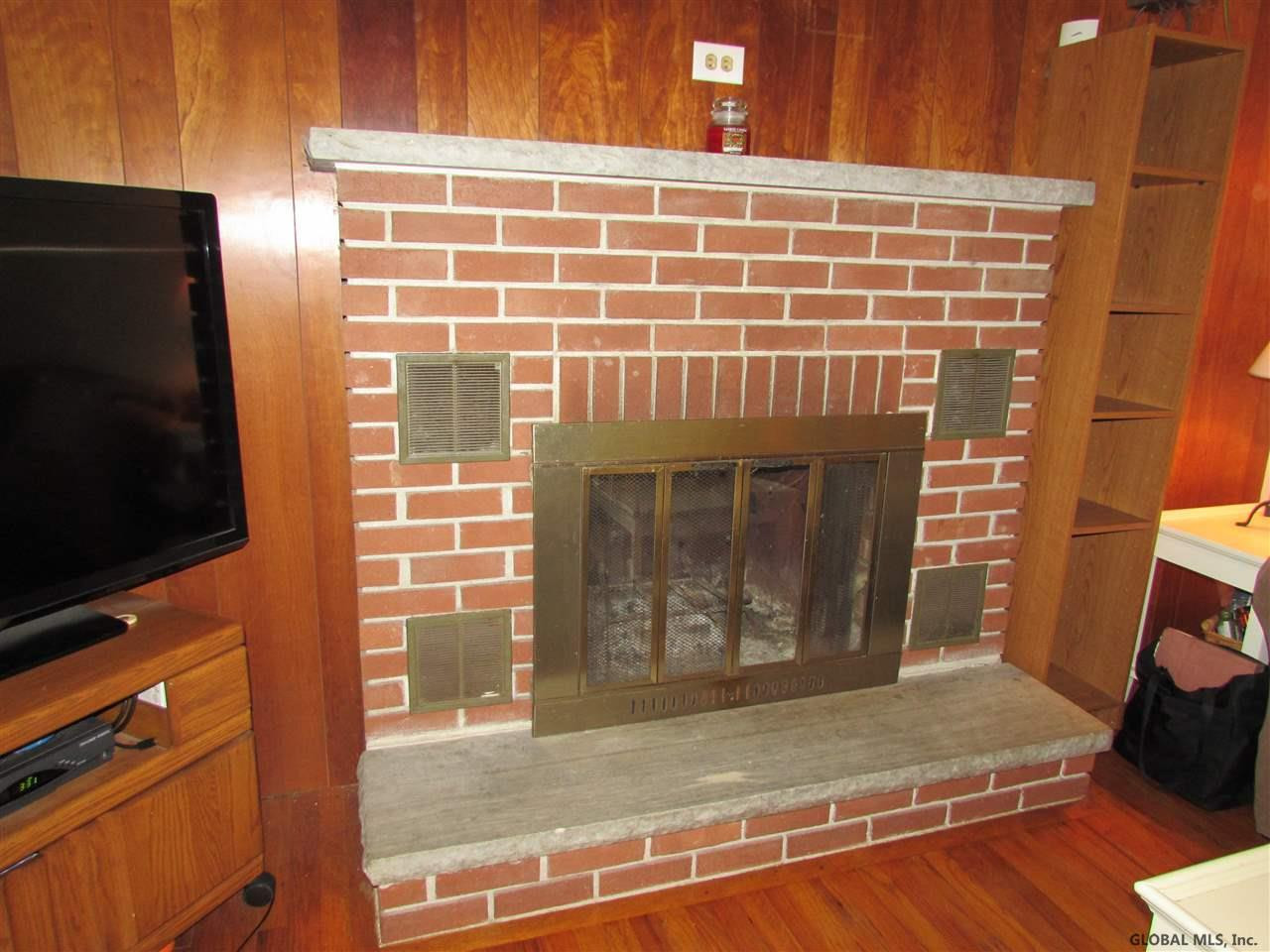279 Van Wies Point Road Bethlehem, NY 12077 - Photo 6 of 25 Photo 6