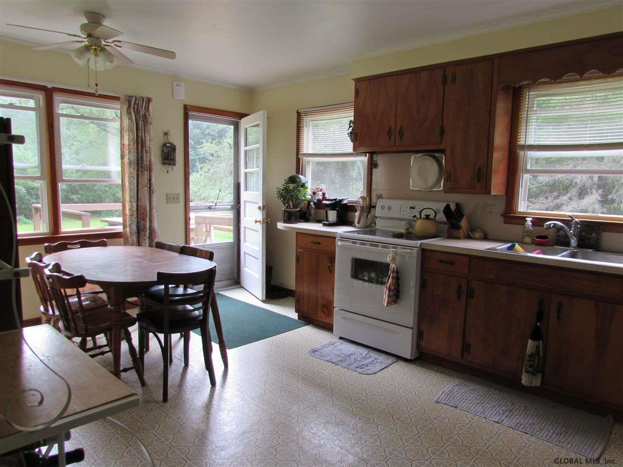 279 Van Wies Point Road Bethlehem, NY 12077 - Photo 10 of 25 Photo 10