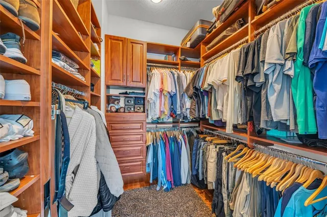 $3,995,000 | 550 Yardarm Lane, Longboat Key, FL 34228