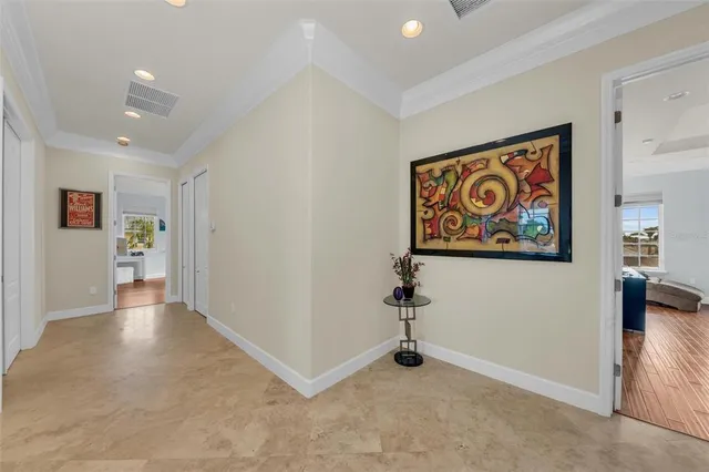 $3,995,000 | 550 Yardarm Lane, Longboat Key, FL 34228