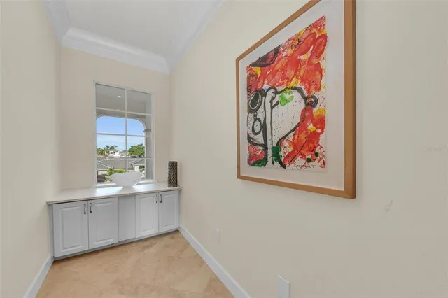 $3,995,000 | 550 Yardarm Lane, Longboat Key, FL 34228