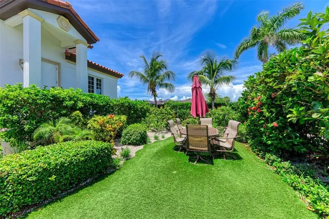 a large kitchen with granite countertop lots of counter top space