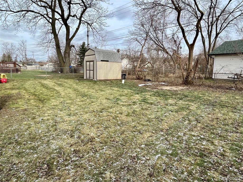 4215 Hannan Road Wayne, MI 48184 - Photo 21 of 33