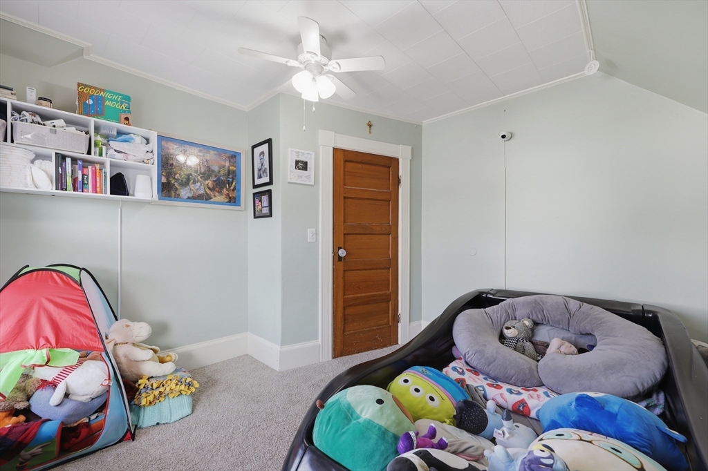 9 Hamilton Street Clinton, MA 01510 - Photo 23 of 32