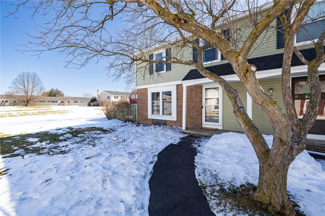 16 Springwood Drive Webster, NY 14580 - Photo 2 of 23