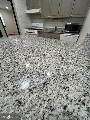 $1,895 | 400 Main Street, Unit 15, Royersford, PA 19468