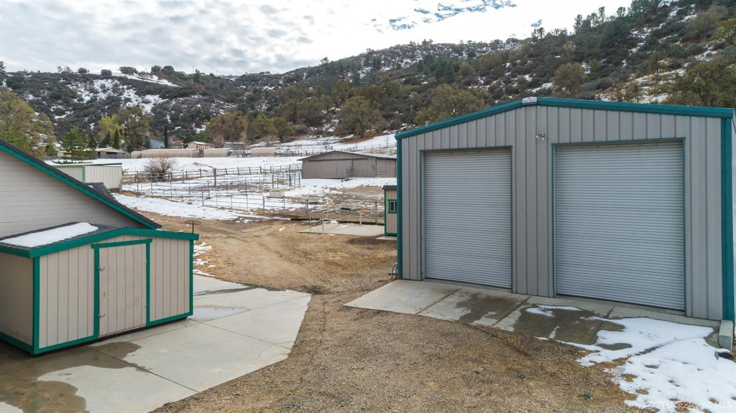 27700 Cumberland Road Tehachapi, CA 93561 - Photo 36 of 62 Gallery Image 36