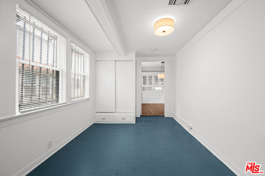 5515 Ruthelen Street Los Angeles, CA 90062 - Photo 6 of 10