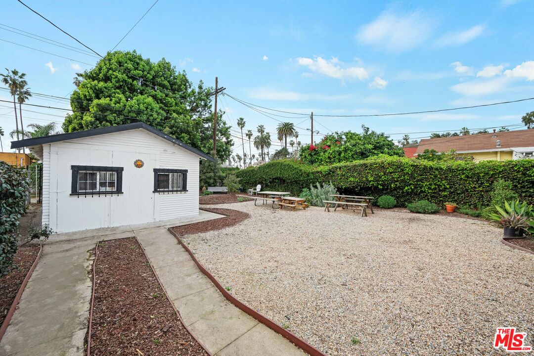 5515 Ruthelen Street Los Angeles, CA 90062 - Photo 9 of 10
