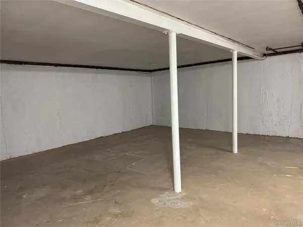 an empty room