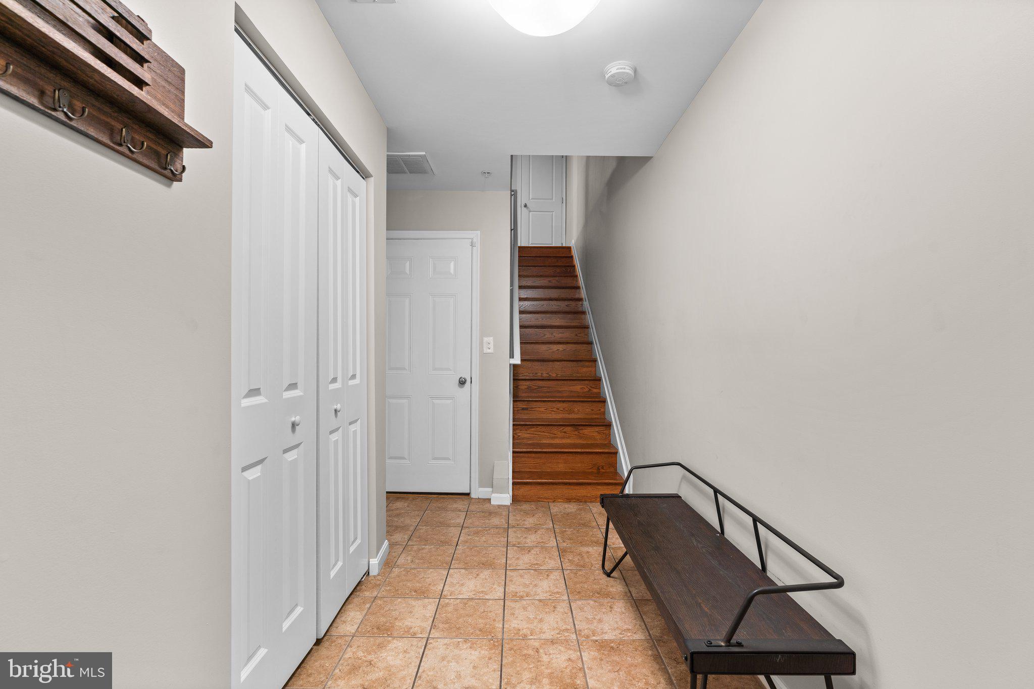 4642 Dillon Place Baltimore, MD 21224 - Photo 4 of 46 Foyer