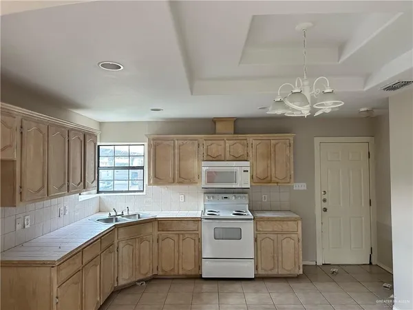 $925 | 3818 West Faith Hill Street, Unit 4, Edinburg, TX 78541