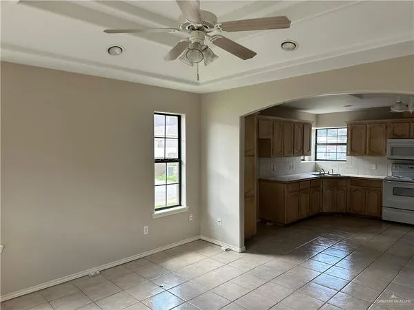 $925 | 3818 West Faith Hill Street, Unit 4, Edinburg, TX 78541