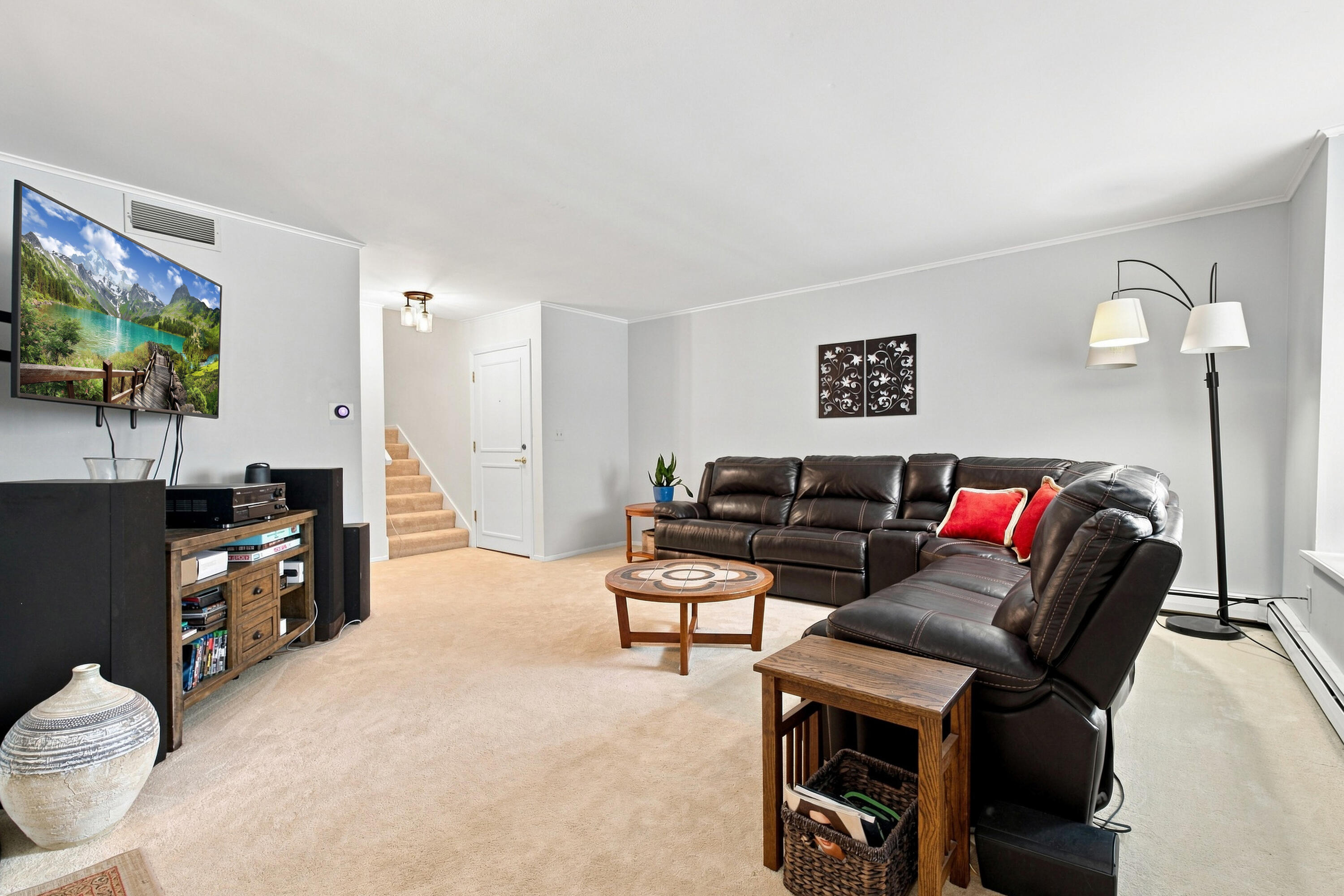 2440 Good Hope Road, Unit 46 Glendale, WI 53209 - Photo 10 of 28 2440 good hope rd-8