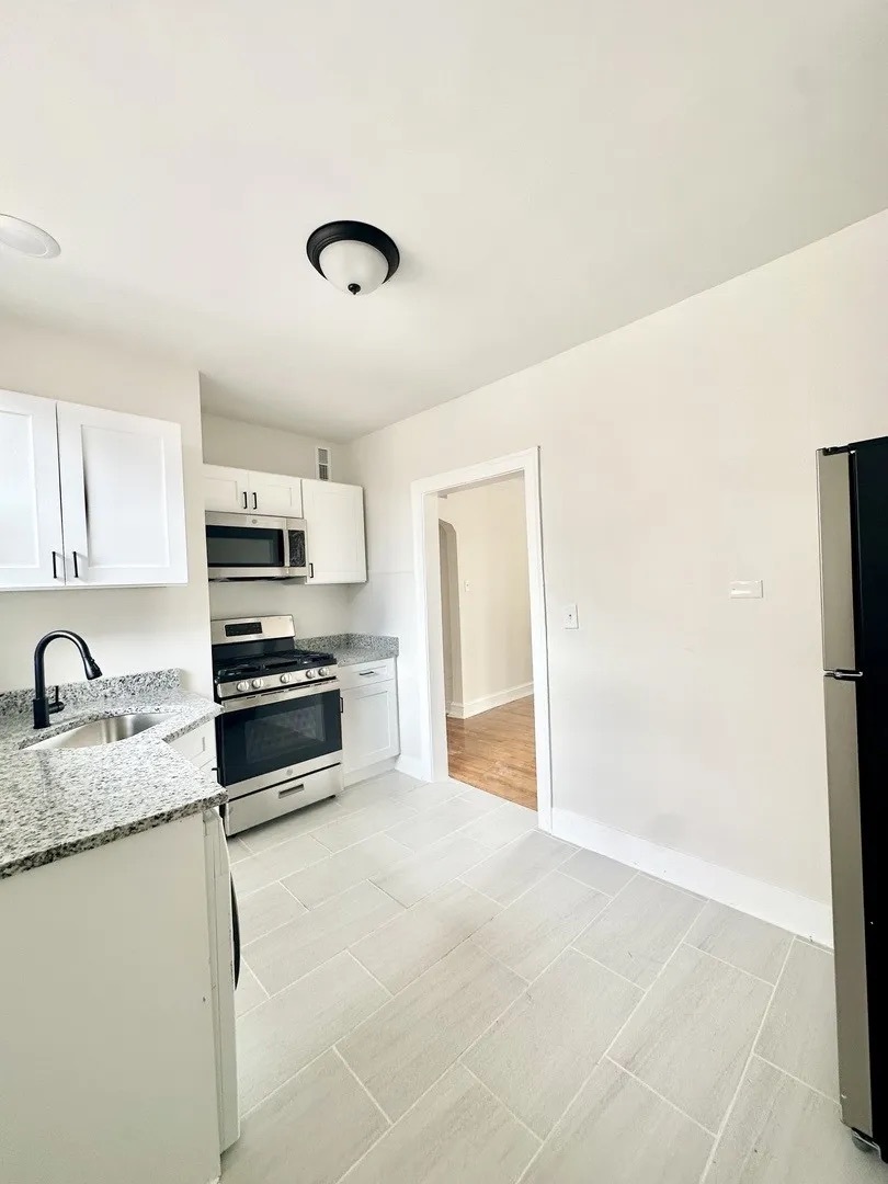 3701 West Division Street, Unit 2 Chicago, IL 60651 - Photo 4 of 13