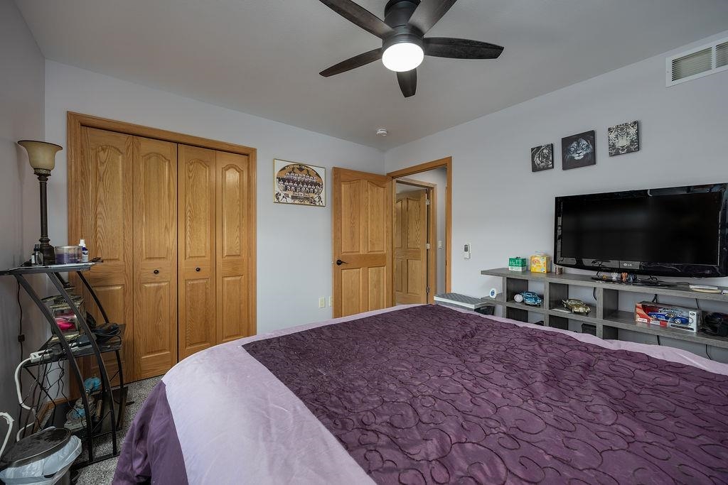 2516 Leopold Way Sun Prairie, WI 53590 - Photo 23 of 35
