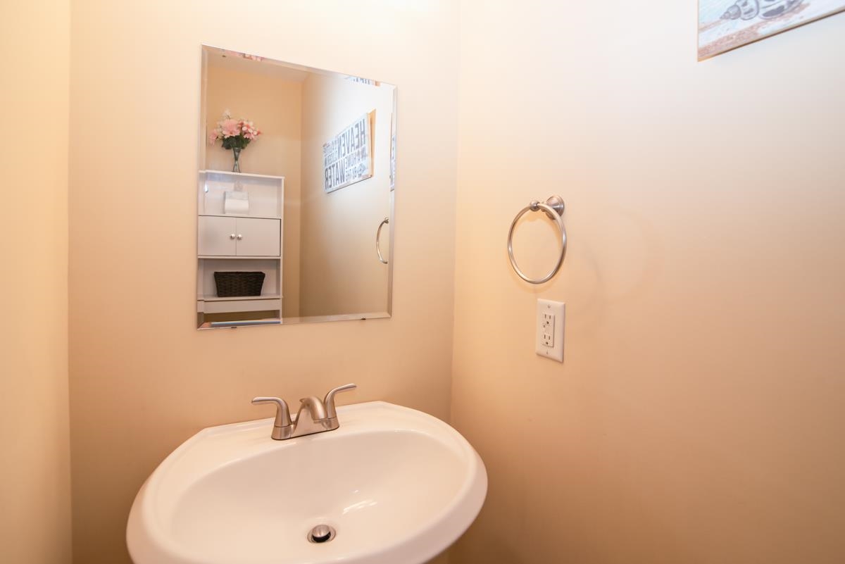24 Dillon Way, Unit 13 Laconia, NH 03246 - Photo 25 of 26