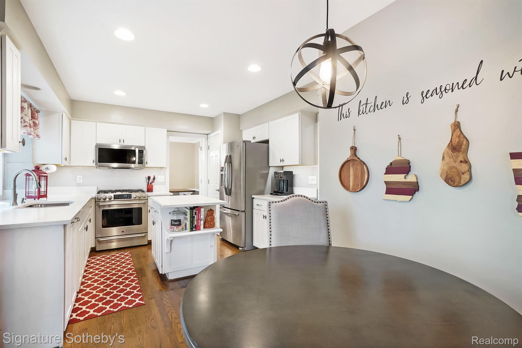 1355 Thames Drive Rochester, MI 48307 - Photo 7 of 36 Gallery Image 7