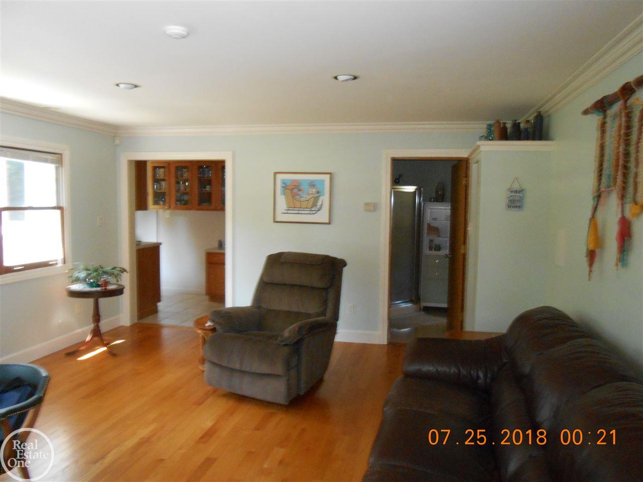 2648 Grace Road Fort Gratiot, MI 48059 - Photo 15 of 28 31354852-14.JPG