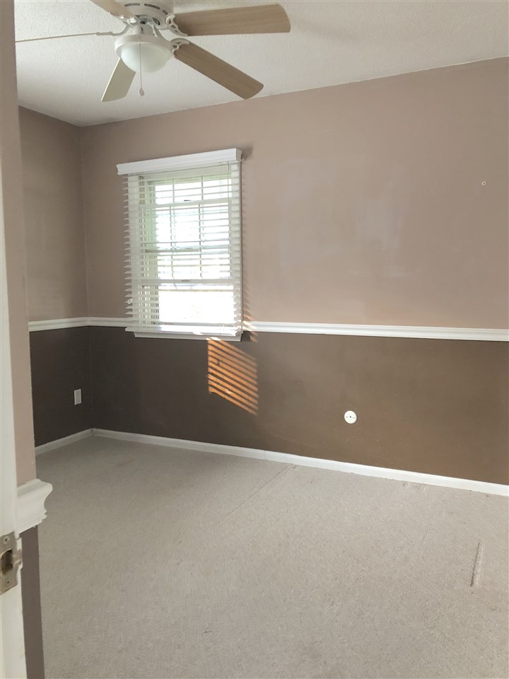 31386478-6.JPG