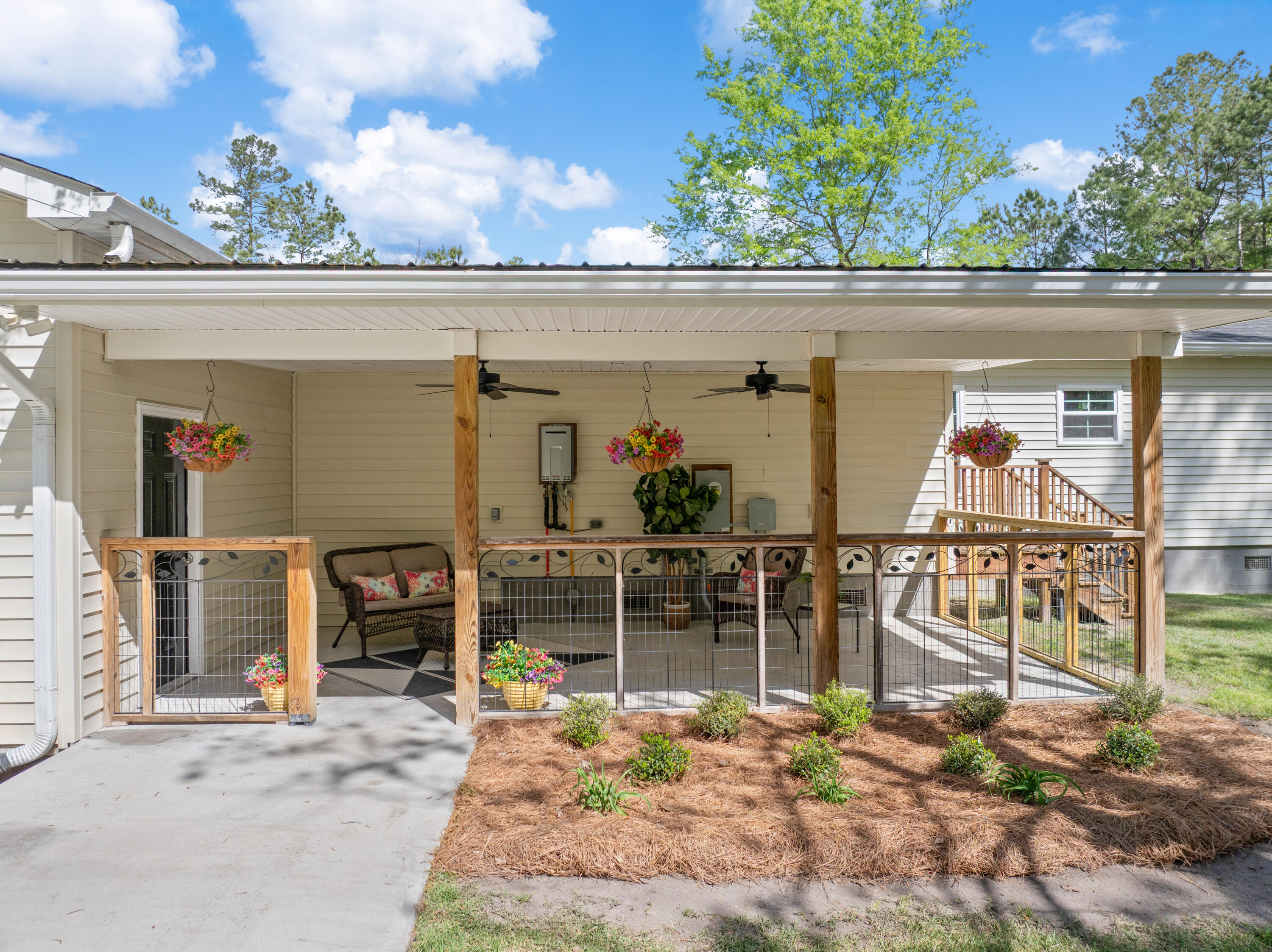 1483 Haney Branch Road Summerville, SC 29486 - Photo 22 of 27 1483HaneyBranch.NicoleBurbagePhoto-30