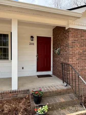 $2,700 | 201 Camellia Way, Hendersonville, NC 28739