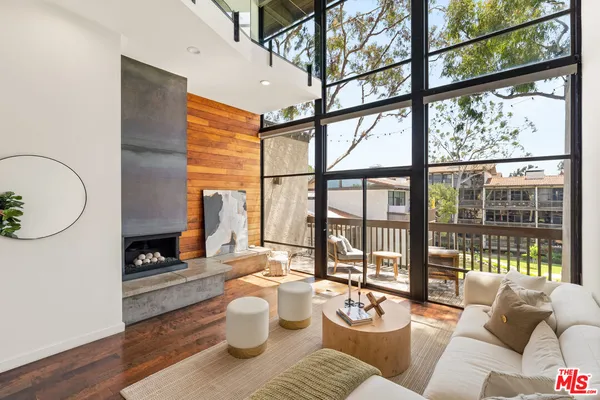 $999,950 | 5308 Marina Pacifica Drive South, Long Beach, CA 90803
