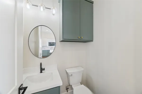 $669,900 | 1525 Caywood Lane, Unit E, Houston, TX 77055