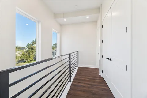 $669,900 | 1525 Caywood Lane, Unit E, Houston, TX 77055