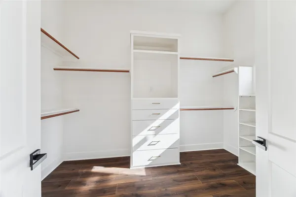 $669,900 | 1525 Caywood Lane, Unit E, Houston, TX 77055