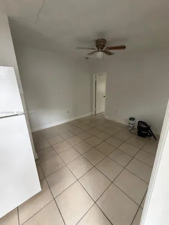 a view of a utility room