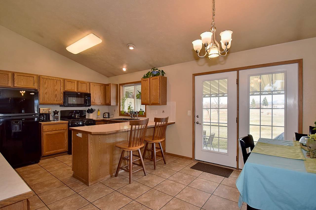 1714 North Long Road Spokane Valley, WA 99016 - Photo 4 of 20