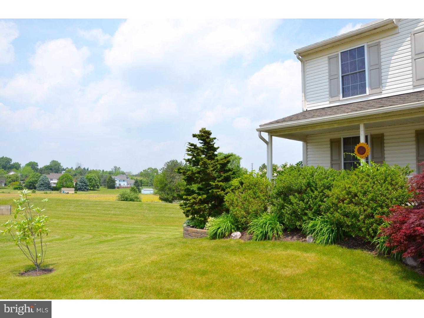 102 Clearview Drive Sinking Spring, PA 19608 - Photo 2 of 25 Exterior Front