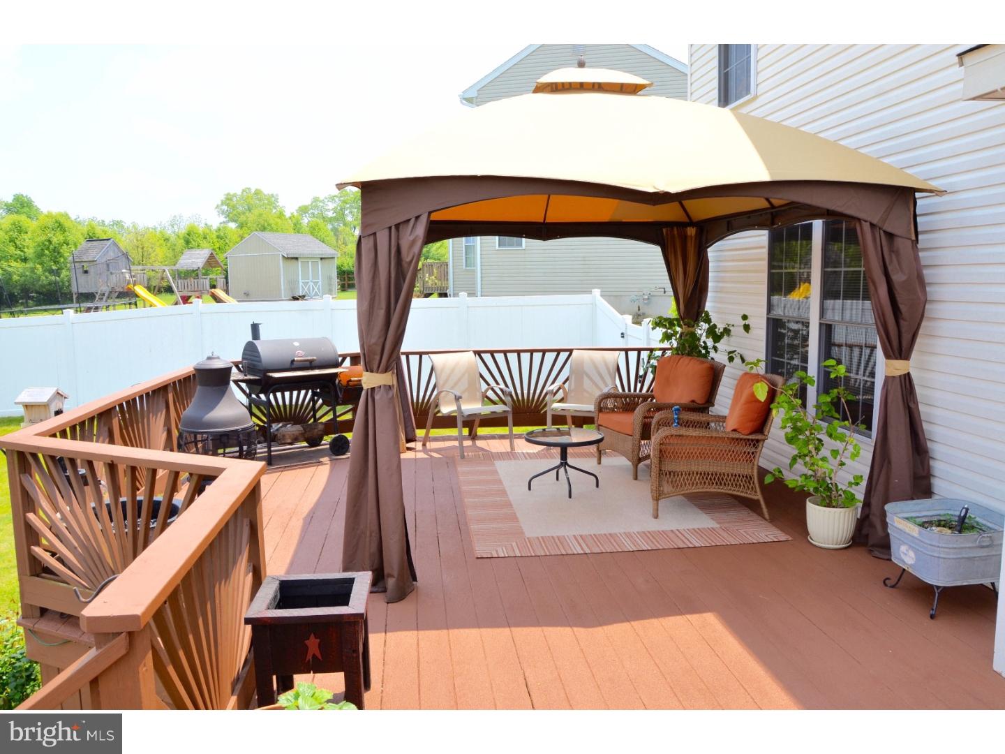 102 Clearview Drive Sinking Spring, PA 19608 - Photo 20 of 25 Deck