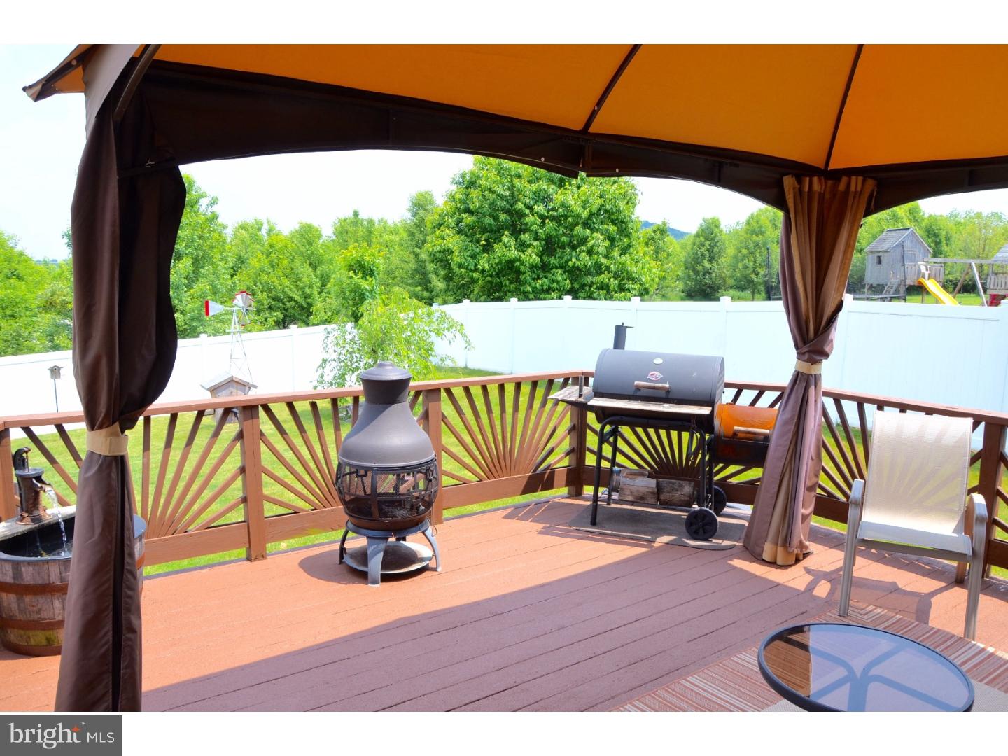 102 Clearview Drive Sinking Spring, PA 19608 - Photo 21 of 25 Deck