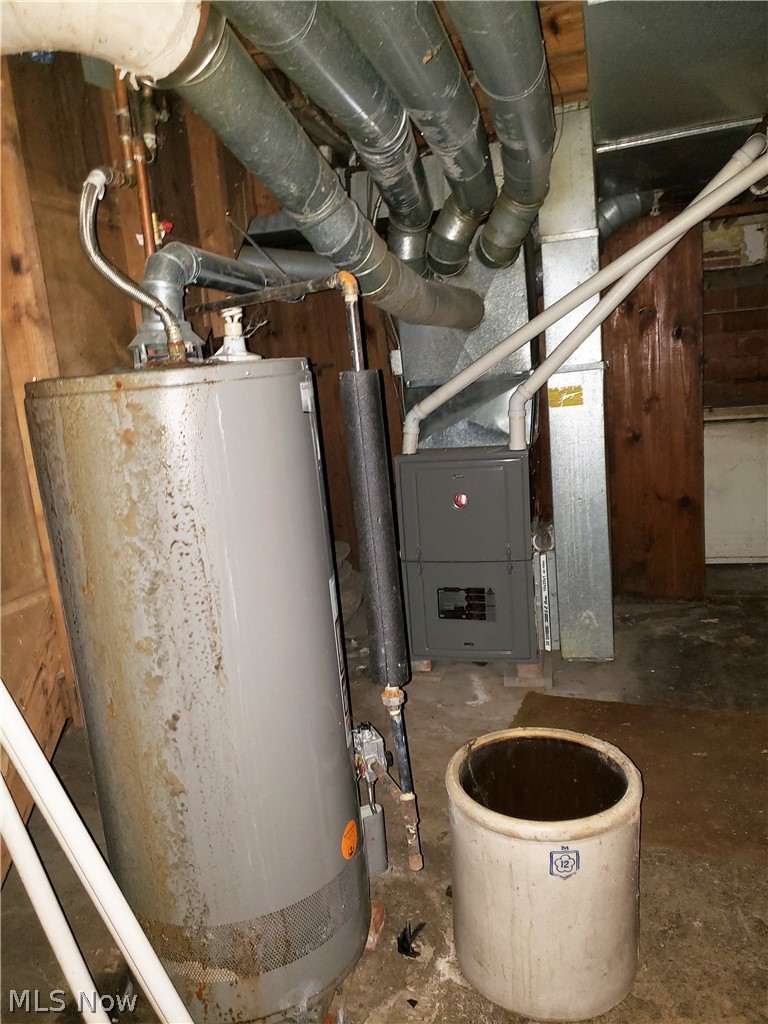 17909 Maplecliff Road Cleveland, OH 44119 - Photo 14 of 21 Newer furnace