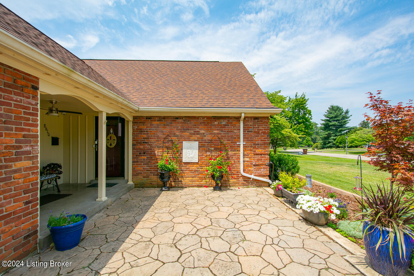 8610 Whipps Bend Road Louisville, KY 40222 - Photo 9 of 73 WhippsBend-9
