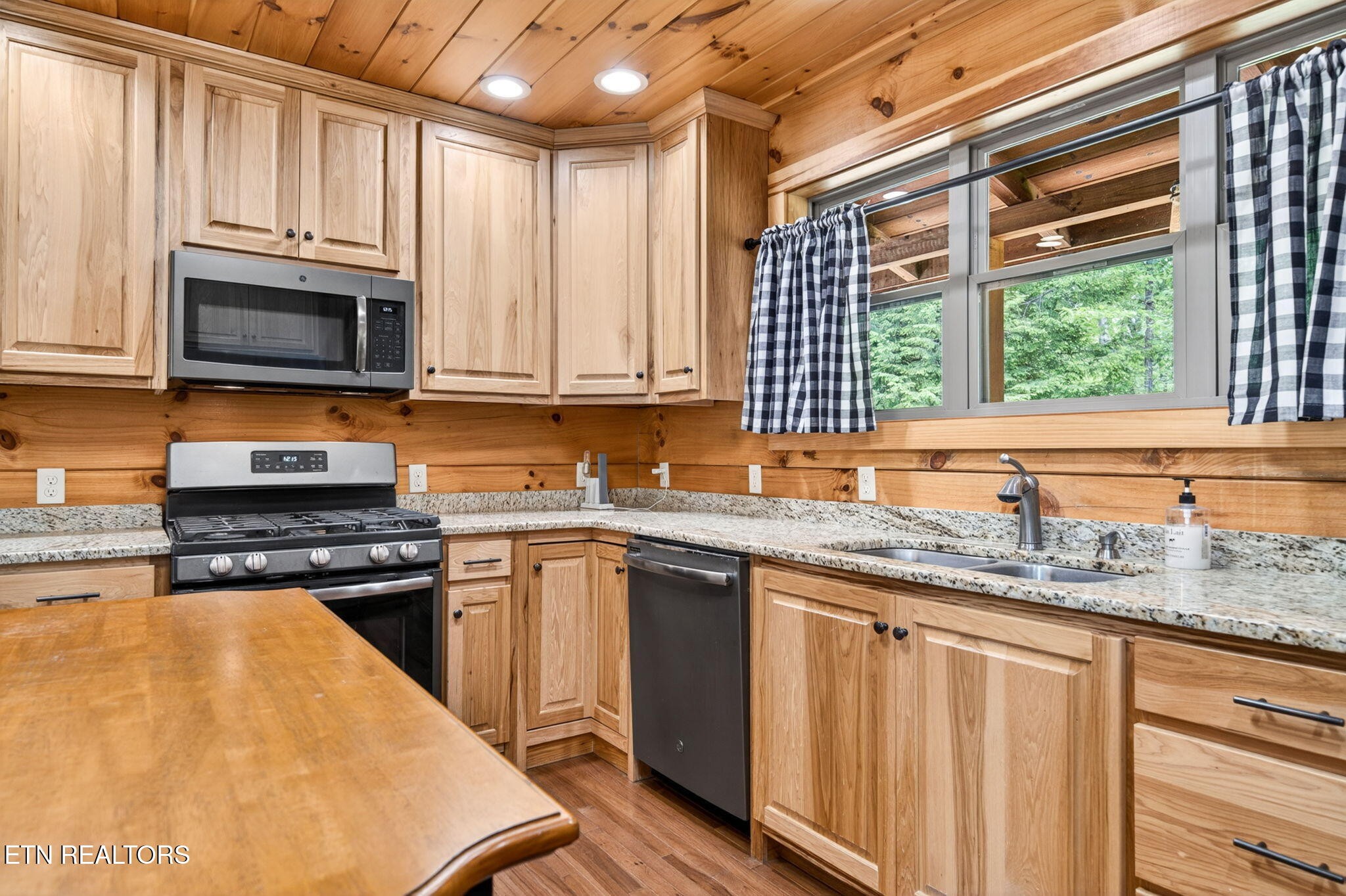 704 White Oak Road Monterey, TN 38574 - Photo 42 of 60