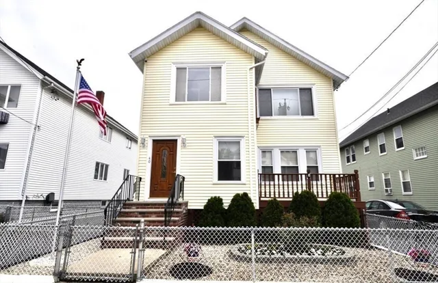 $3,000 | 40 Englewood Avenue, Unit 2, Everett, MA 02149