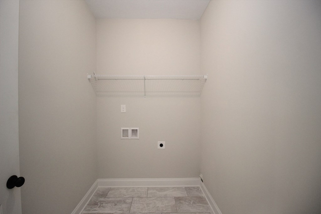 4073 Peach Orchard Road Hephzibah, GA 30815 - Photo 13 of 40 Laundry room