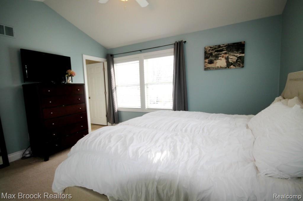 2740 Columbia Road Berkley, MI 48072 - Photo 18 of 27 IMG_7237.jpg