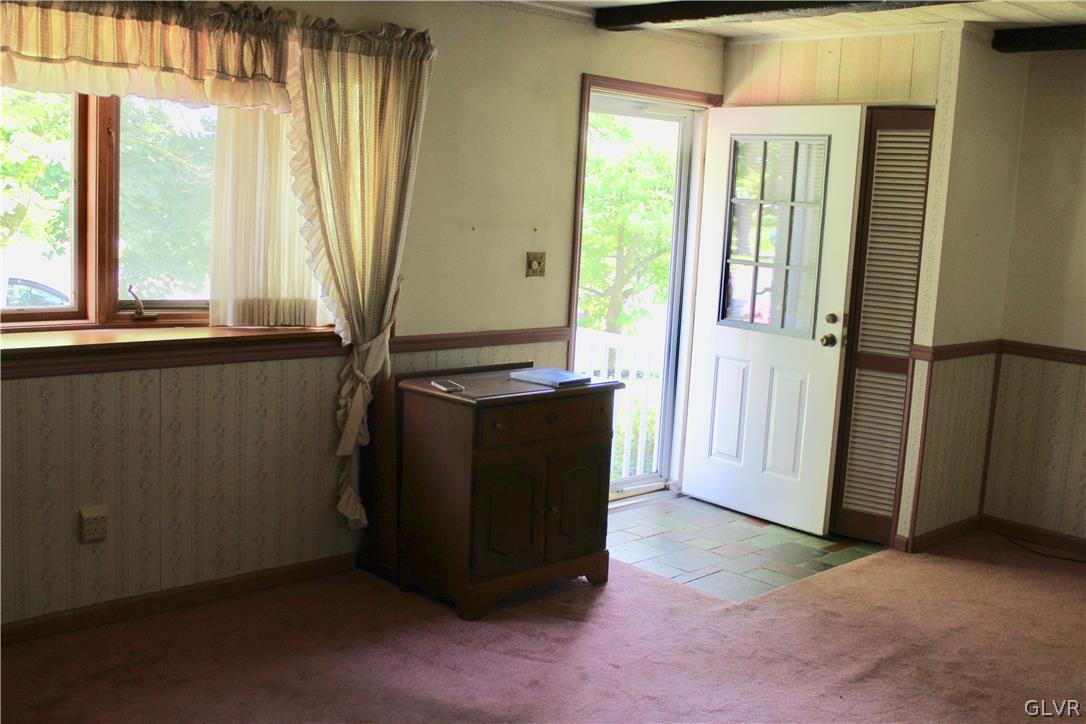 1843 Hampton Road Bethlehem, PA 18020 - Photo 8 of 22 Gallery Image 8
