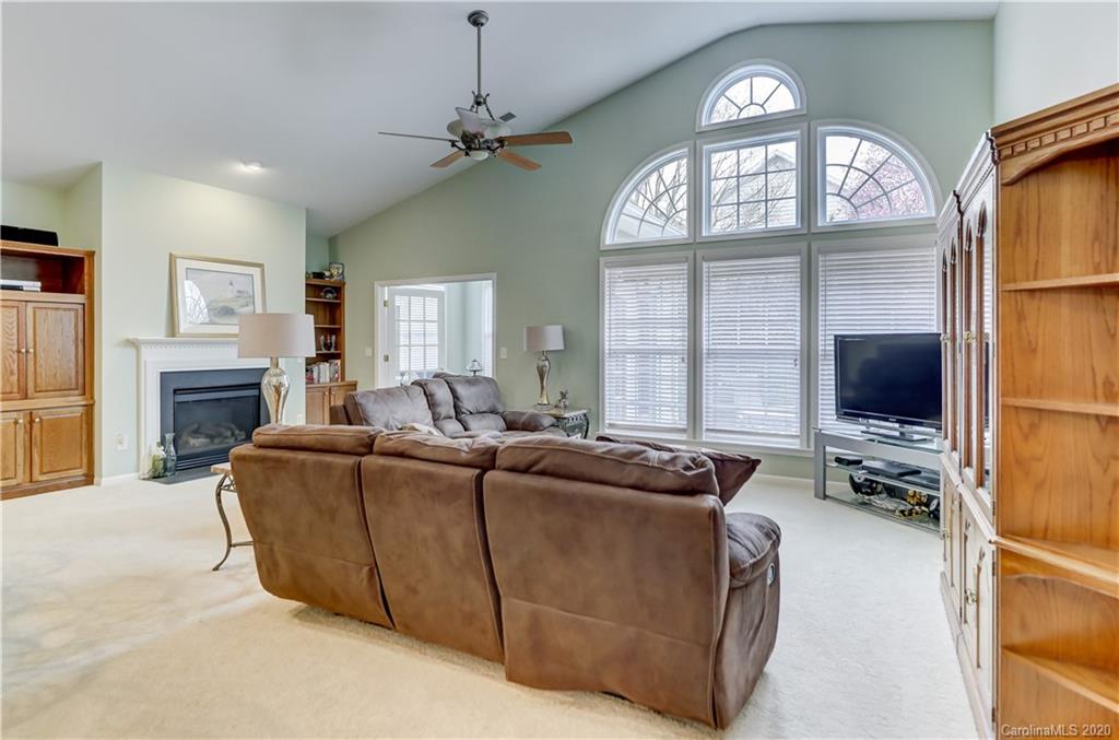 2312 Jade Lane Fort Mill, SC 29708 - Photo 4 of 32