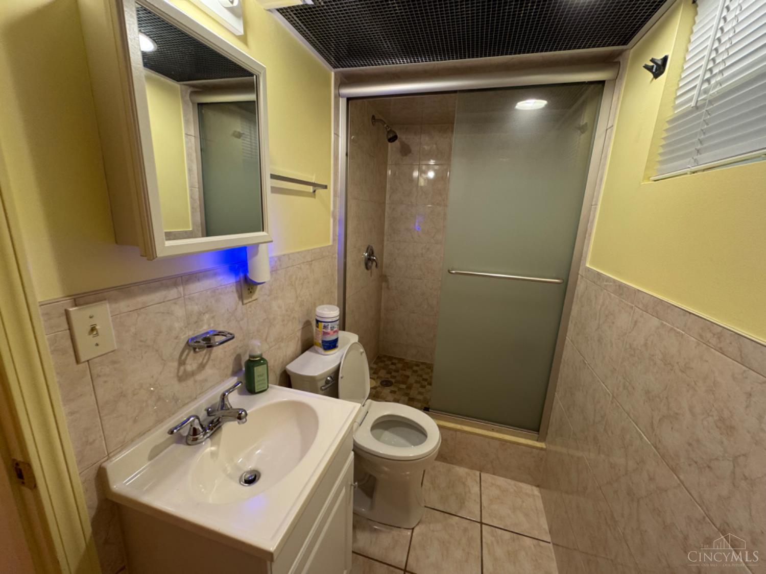 2325 Reading Road Cincinnati, OH 45202 - Photo 63 of 74 Gallery Image 63