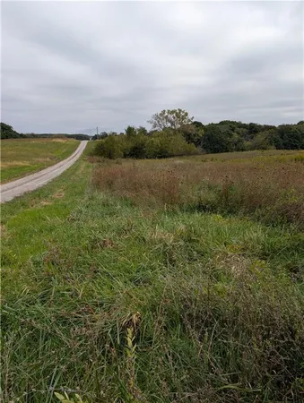 $357,500 | East 270th Avenue, Blythedale, MO 64426