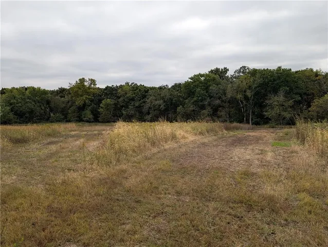 $390,000 | East 270th Avenue, Blythedale, MO 64426