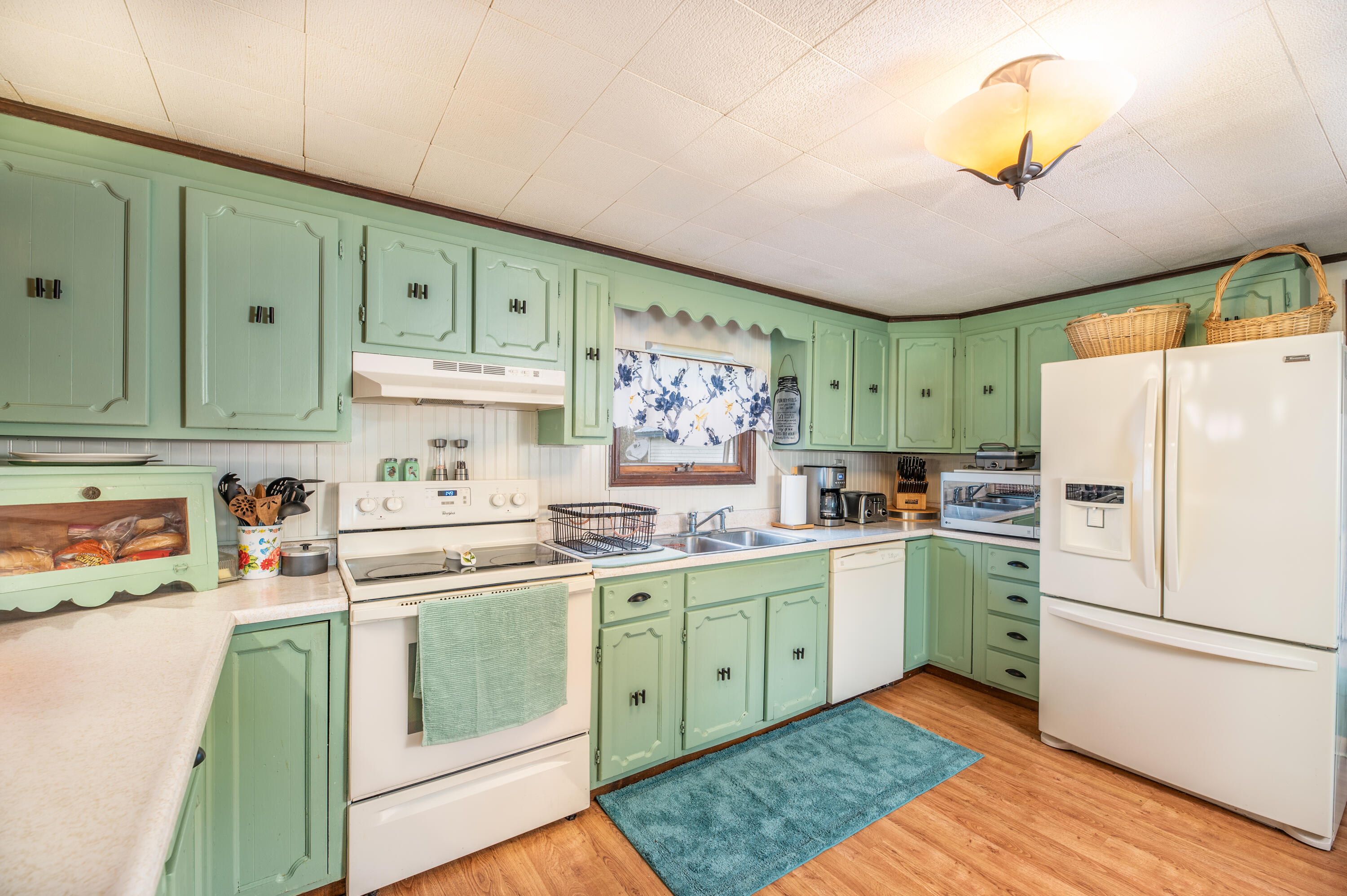540-542 Garland Road Dexter, ME 04930 - Photo 11 of 33 Interior14