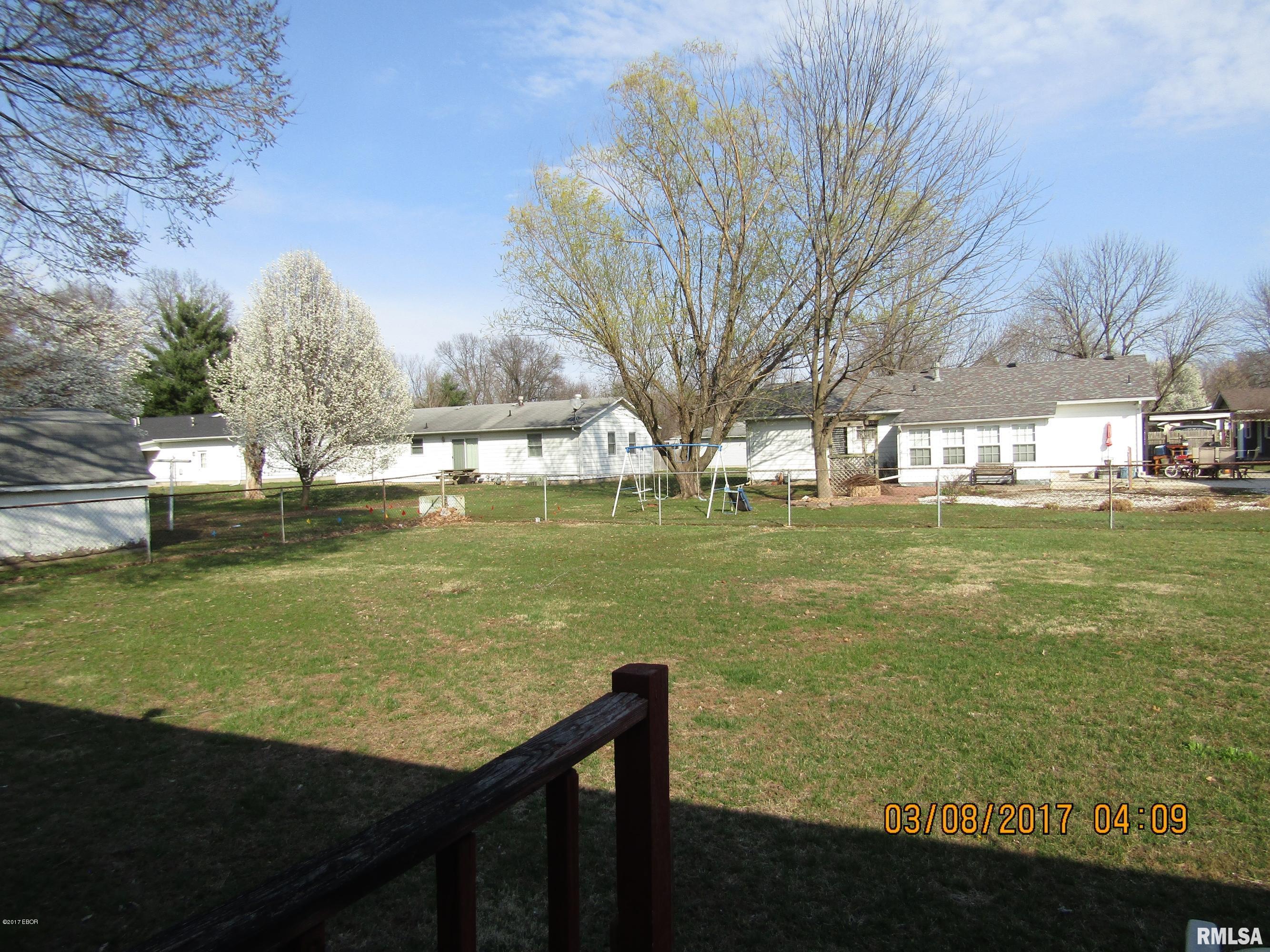 304 Roddy Road Salem, IL 62881 - Photo 6 of 9 Gallery Image 6